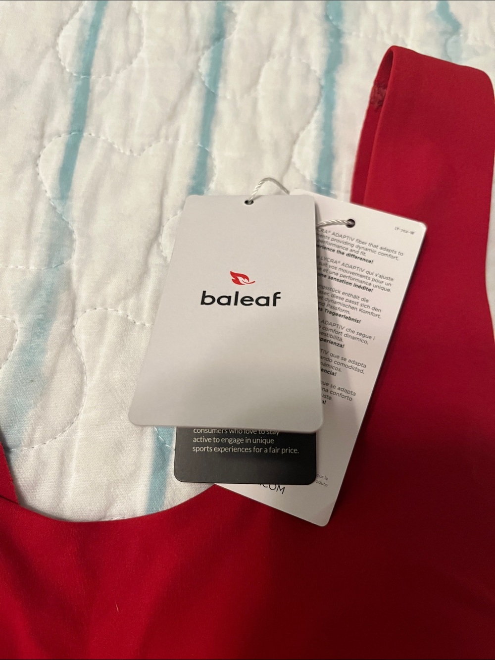 Baleaf Red Sleeveless Seamless Tank with Molded Cups NWT L/XL - Picture 3 of 11